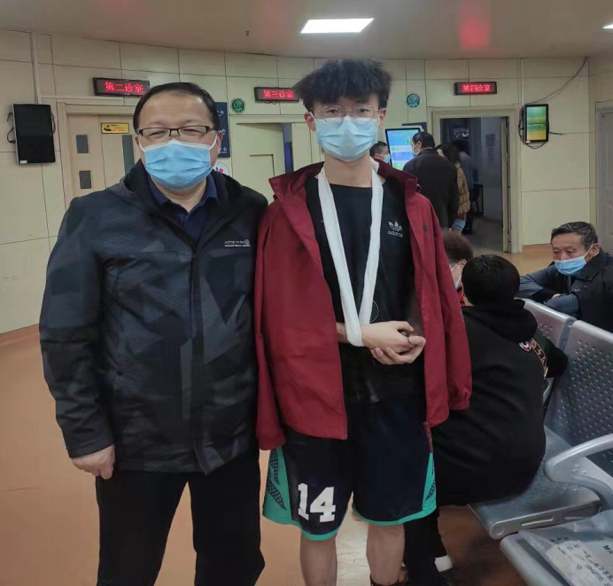 共抗疫情强担当，无畏逆行共守护----bevictor伟德官网校外陪诊教师志愿者事迹宣传