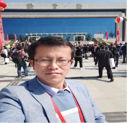疫情防控下的温暖聚力——bevictor伟德官网员工老师为学院疫情防控捐献物资