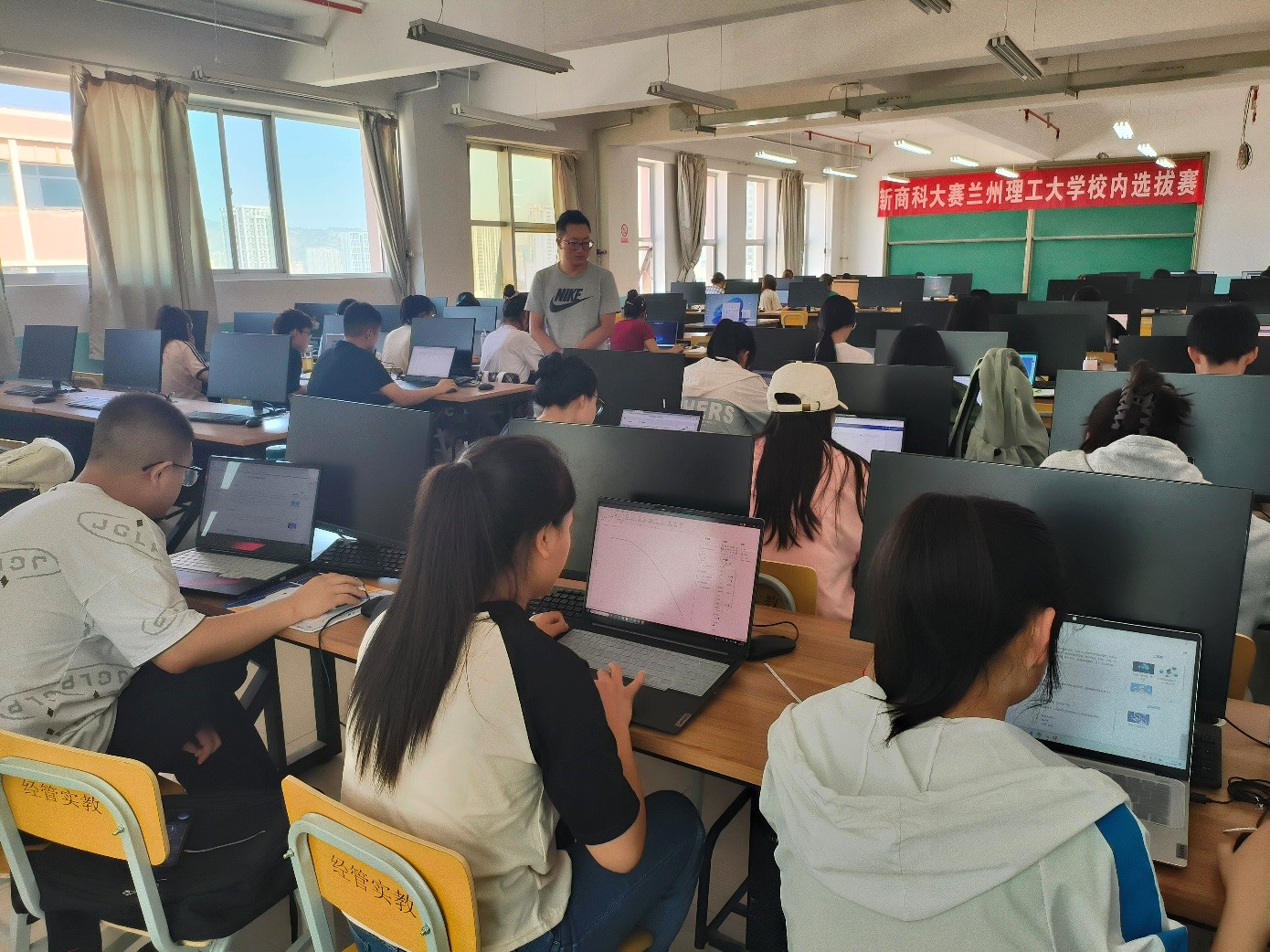甘肃省高等学校第三届新商科大赛韦德官方网站校内选拔赛圆满落幕