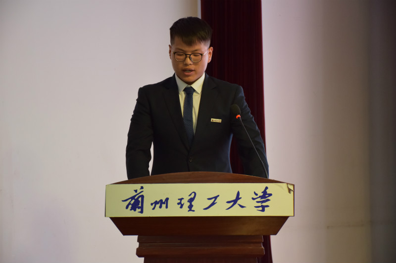 1539834513126190.jpg 韩兴彤发言_meitu_3.jpg
